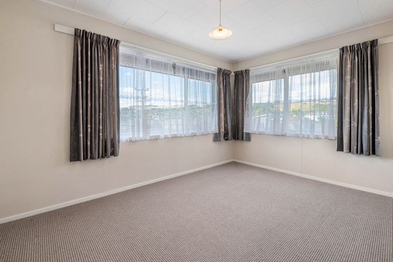 Photo of property in 1 Luxor Place, Pomare, Rotorua, 3015