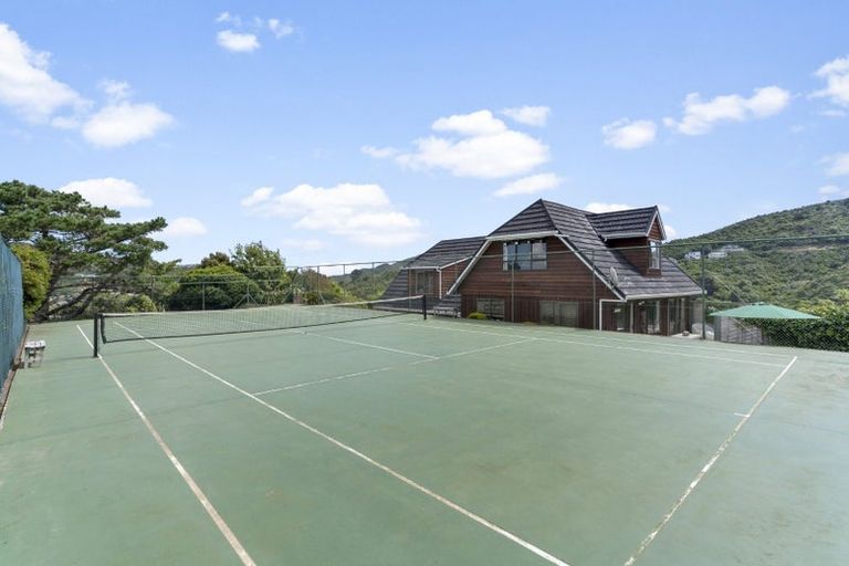 Photo of property in 46 David Crescent, Karori, Wellington, 6012