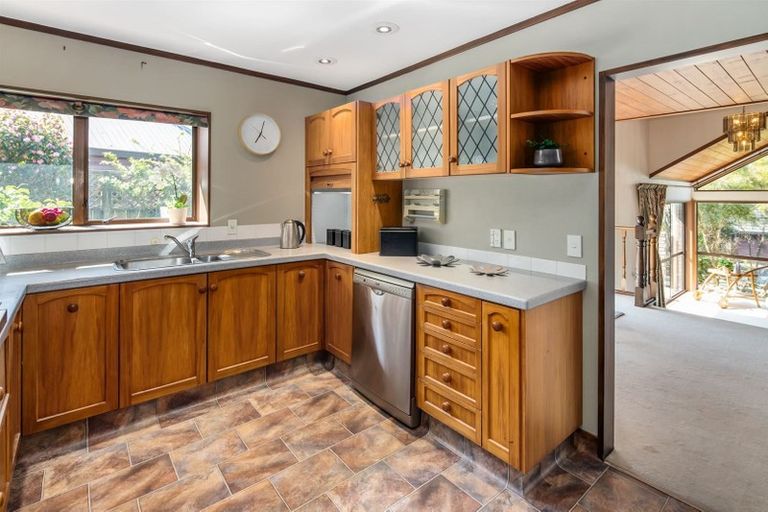 Photo of property in 3 Aintree Grove, Churton Park, Wellington, 6037