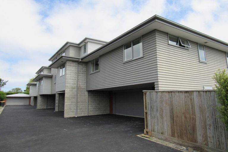 Photo of property in 172c Edgeware Road, Edgeware, Christchurch, 8013