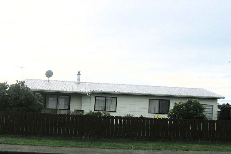 Photo of property in 109 Makarini Street, Paraparaumu, 5032