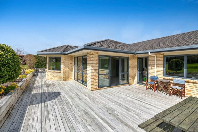 Photo of property in 16 Omana Avenue, Shelly Beach, Helensville, 0874