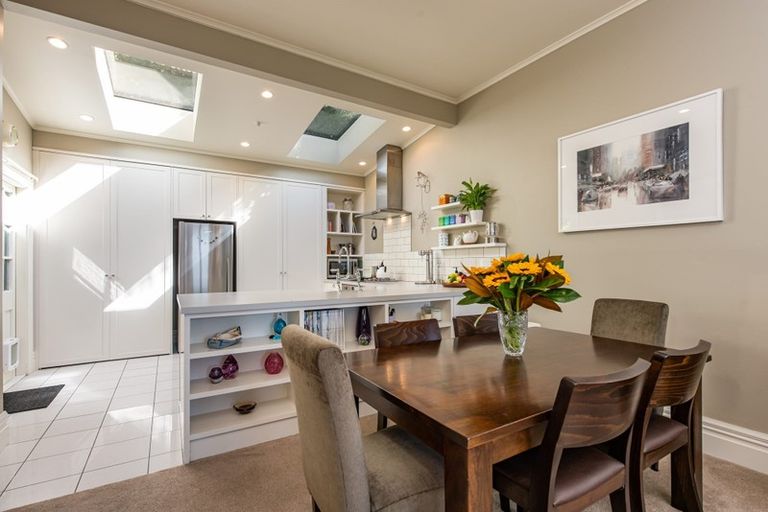 Photo of property in 74 Mortimer Terrace, Brooklyn, Wellington, 6021