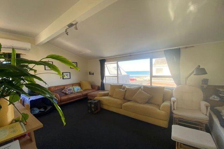 Photo of property in 30f4 Lyall Parade, Lyall Bay, Wellington, 6022