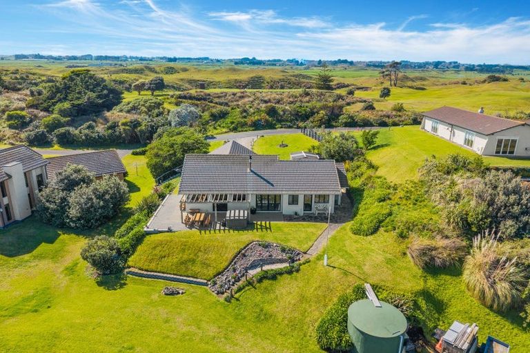 Photo of property in 43 Longbeach Drive, Castlecliff, Whanganui, 4501