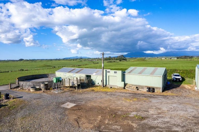 Photo of property in 306 Pungarehu Road, Pungarehu, 4685