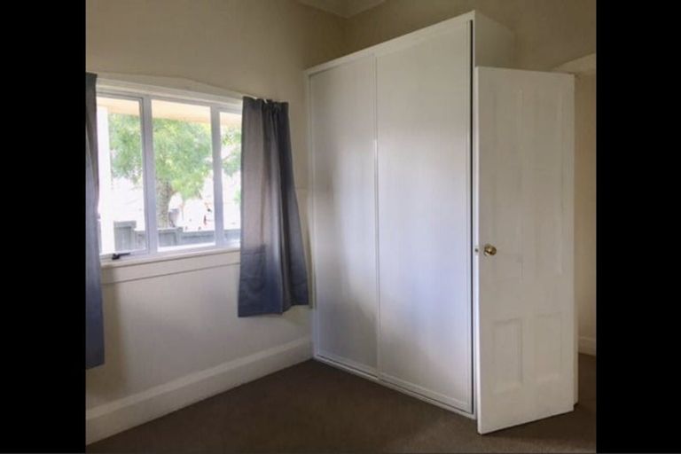 Photo of property in 44 Rimu Street, New Lynn, Auckland, 0600
