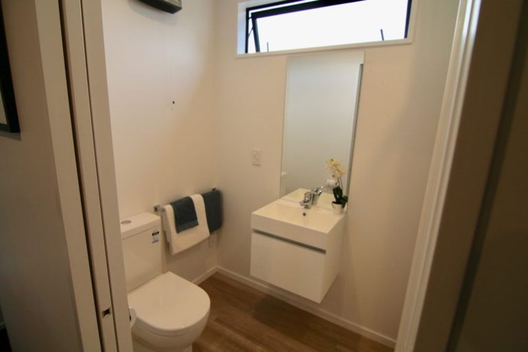 Photo of property in 138e Holly Road, St Albans, Christchurch, 8014