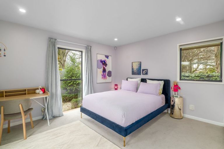 Photo of property in 155 Fendalton Road, Fendalton, Christchurch, 8041