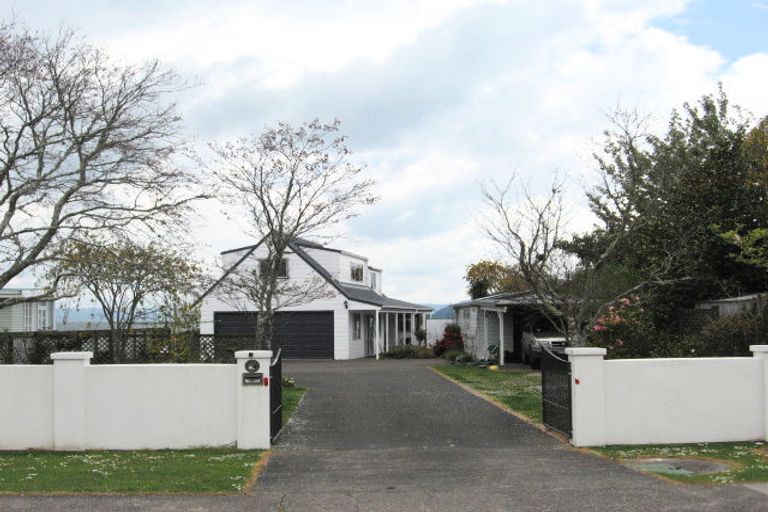Photo of property in 31 Willow Avenue, Hannahs Bay, Rotorua, 3010