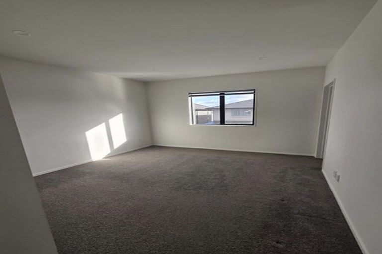 Photo of property in 10a Waka Ama Road, Karaka, Papakura, 2113