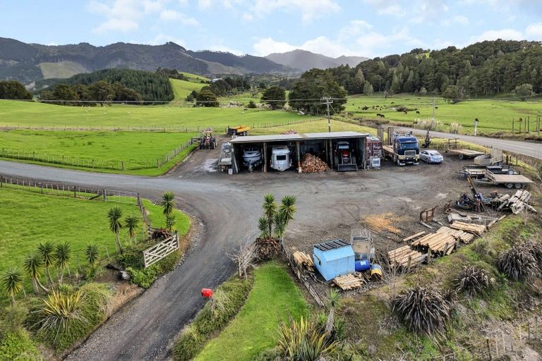 Photo of property in 1488 Kirikopuni Road, Tangiteroria, 0381
