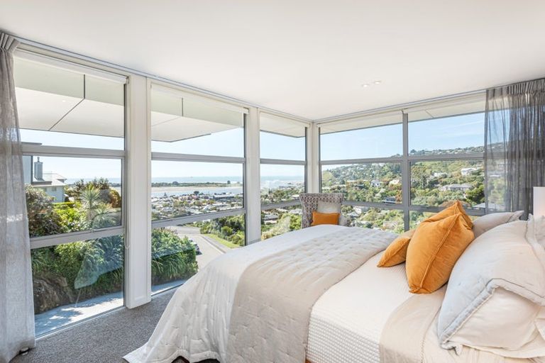 Photo of property in 6 Challenger Lane, Redcliffs, Christchurch, 8081