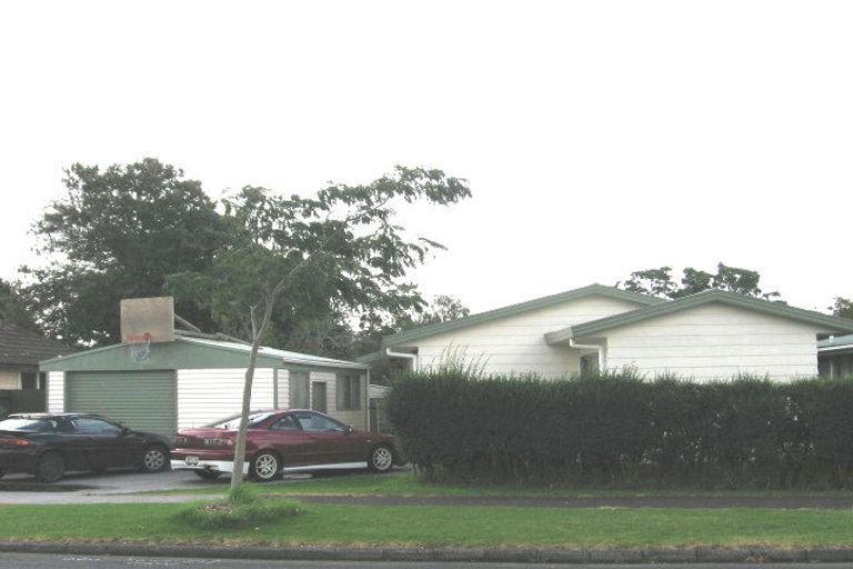 Photo of property in 1 Robertson Road, Ranui, Auckland, 0612