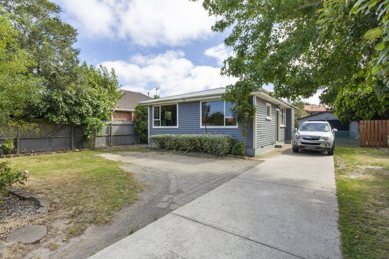 Photo of property in 422 Yaldhurst Road, Russley, Christchurch, 8042