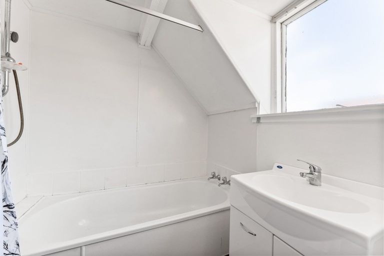 Photo of property in 3/62 Picton Avenue, Riccarton, Christchurch, 8011