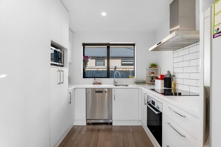 Photo of property in 38 Tara Crescent, Woodend, 7610