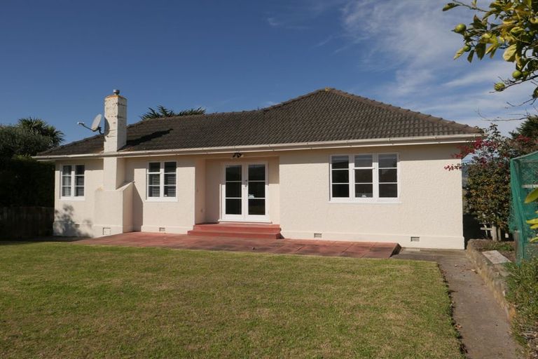 Photo of property in 95 Golf Road, Paraparaumu Beach, Paraparaumu, 5032