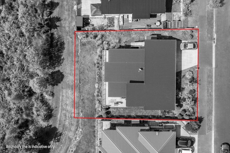 Photo of property in 33 Grandvista Drive, Green Island, Dunedin, 9018