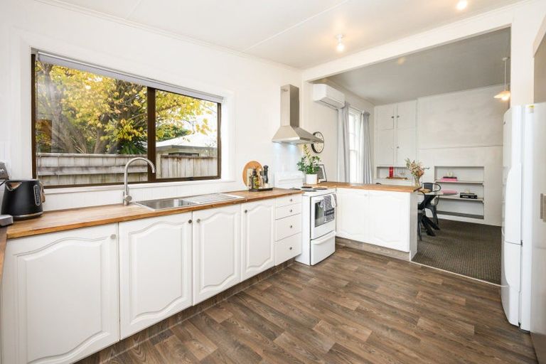 Photo of property in 2 Fairs Road, Milson, Palmerston North, 4414