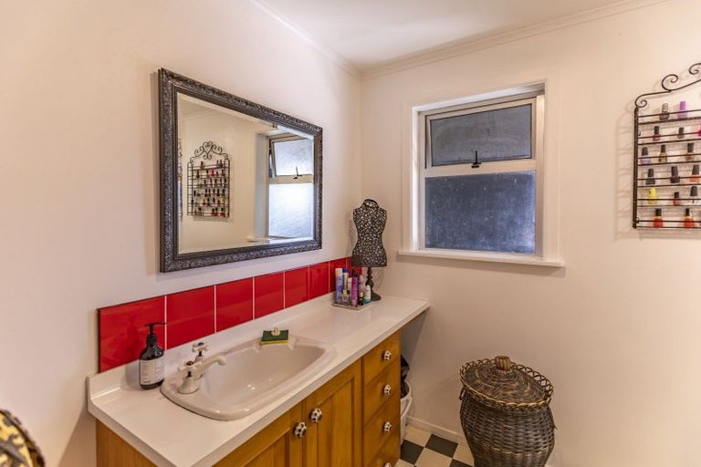 Photo of property in 13 Arnold Street, Onekawa, Napier, 4110