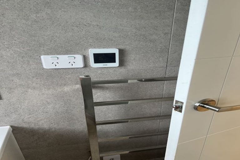 Photo of property in 12 Te Awa Place, Red Beach, 0932