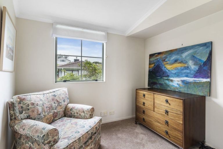 Photo of property in 10 Norman Road, Hauraki, Auckland, 0622
