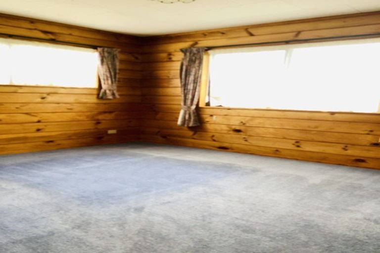 Photo of property in 23 Elizabeth Drive, West Harbour, Auckland, 0618