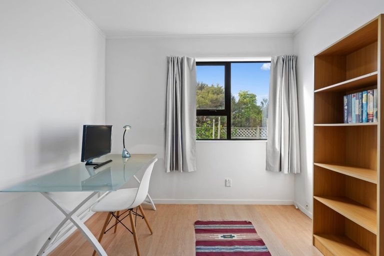 Photo of property in 84 Mercury Way, Whitby, Porirua, 5024