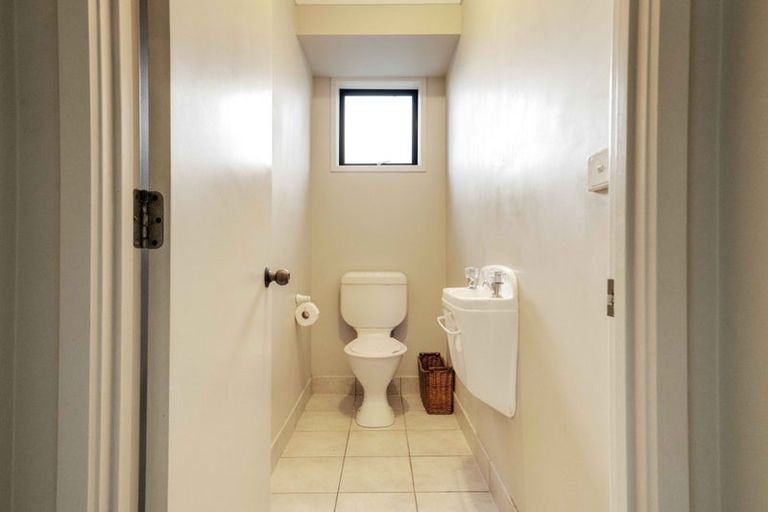 Photo of property in 5a Rewa Street, New Lynn, Auckland, 0600