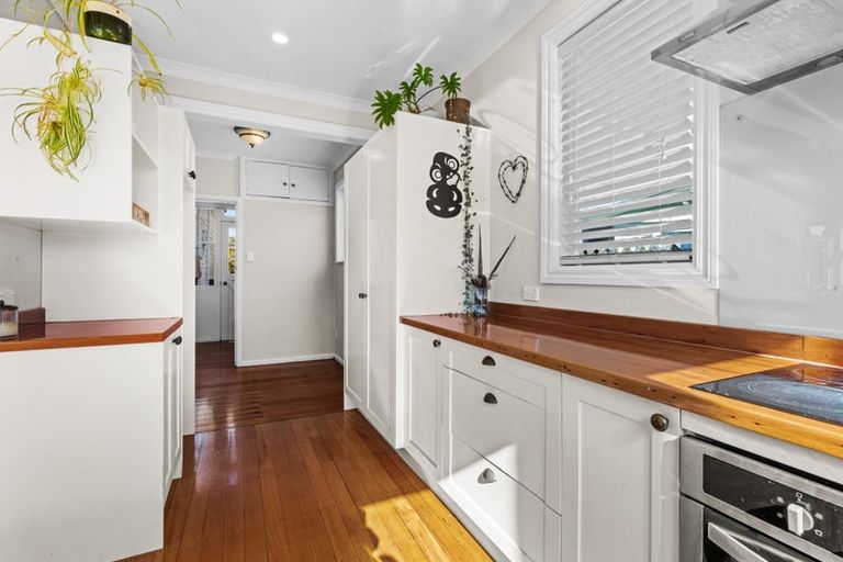 Photo of property in 19 Sheehan Street, Bay View, Napier, 4104