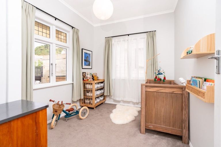 Photo of property in 9 Cruickshank Street, Kilbirnie, Wellington, 6022