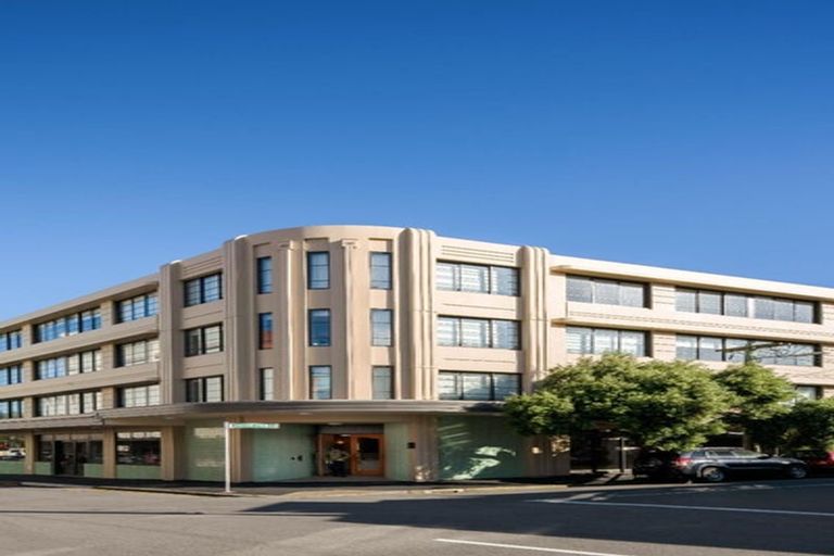 Photo of property in 201/3 Roxburgh Street, Mount Victoria, Wellington, 6011