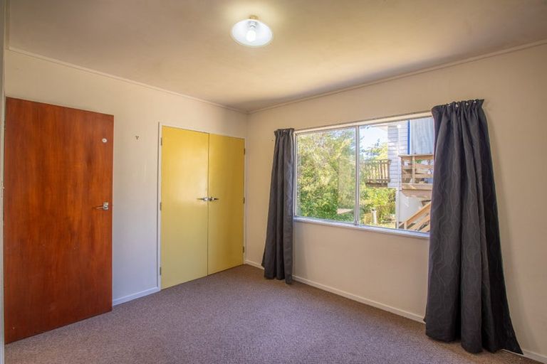 Photo of property in 12 Fairburn Grove, Johnsonville, Wellington, 6037