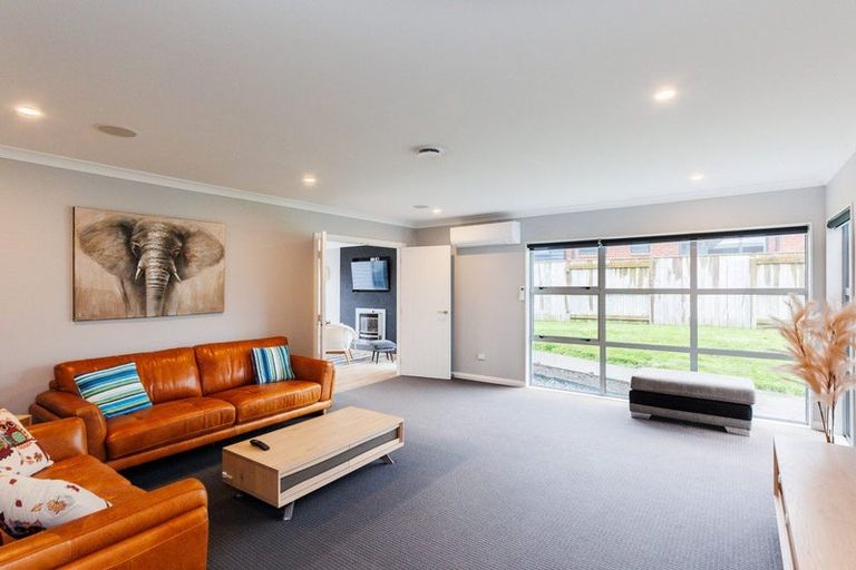 Photo of property in 7 Galea Grove, Kelvin Grove, Palmerston North, 4414