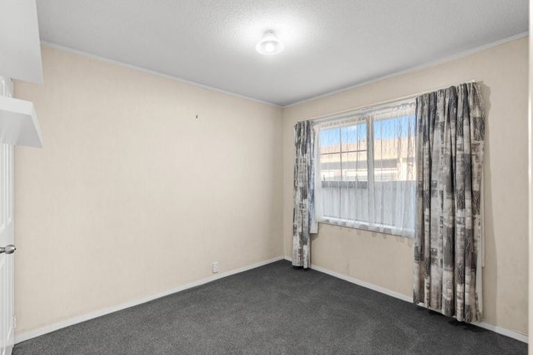 Photo of property in 1/172 Sawyers Arms Road, Bishopdale, Christchurch, 8053
