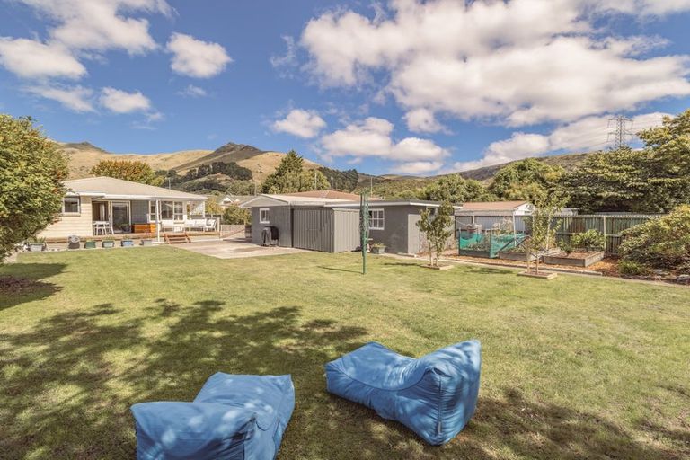 Photo of property in 6 Laing Crescent, Heathcote Valley, Christchurch, 8022