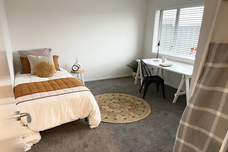 Photo of property in 8 Benmore Place, Poraiti, Napier, 4112