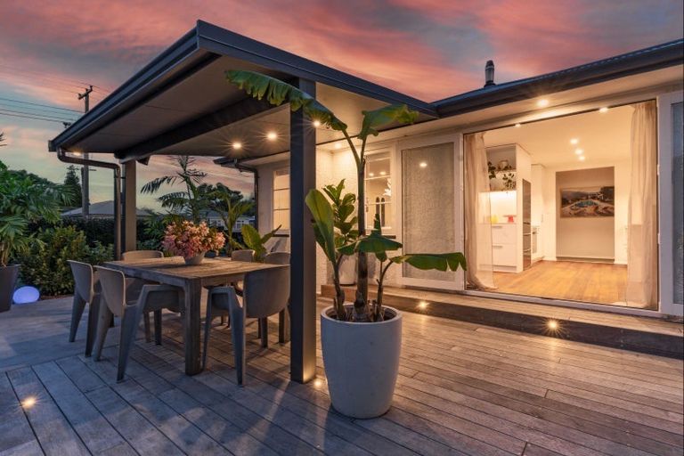 Photo of property in 25 Cambridge Terrace, Masterton, 5810