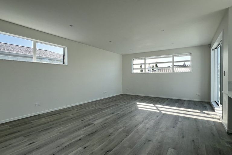 Photo of property in 319b East Coast Road, Mairangi Bay, Auckland, 0630