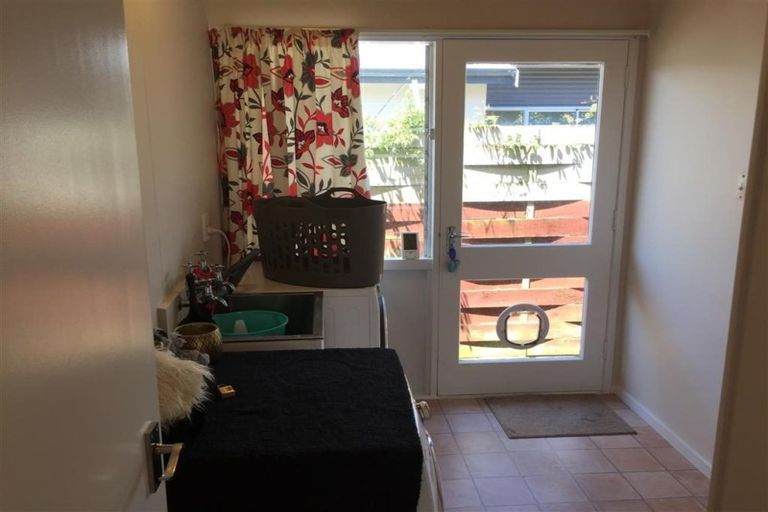 Photo of property in 62 Ngaio Road, Waikanae, 5036
