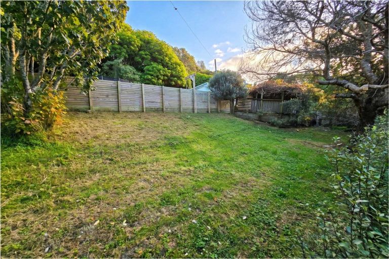 Photo of property in 73 Valley Road, Paraparaumu, 5032