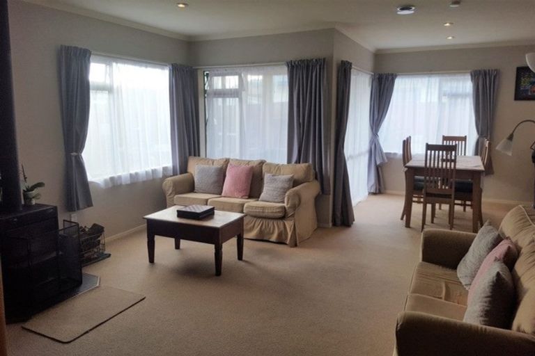 Photo of property in 19 Edgewater Grove, Whakatane, 3120