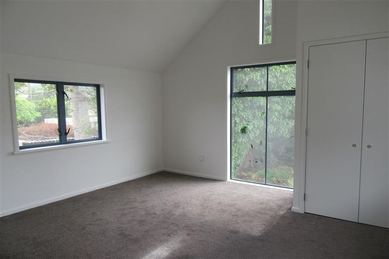 Photo of property in 480a Beach Road, Murrays Bay, Auckland, 0630