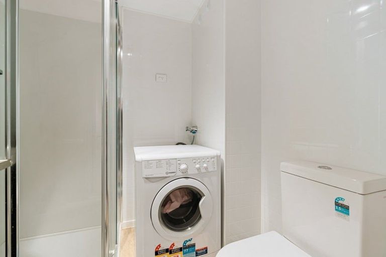 Photo of property in The Alex Apartments, 135u18b Hallenstein Street, Queenstown, 9300