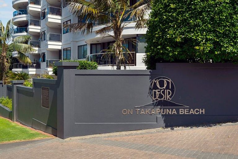Photo of property in 2i/175 Hurstmere Road, Takapuna, Auckland, 0622
