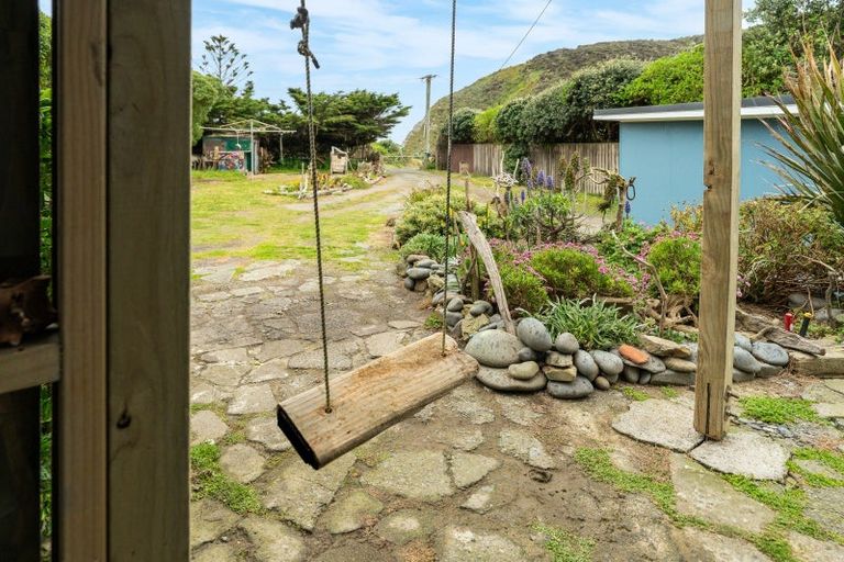 Photo of property in 6 Estuary Street, Makara Beach, Karori, 6972