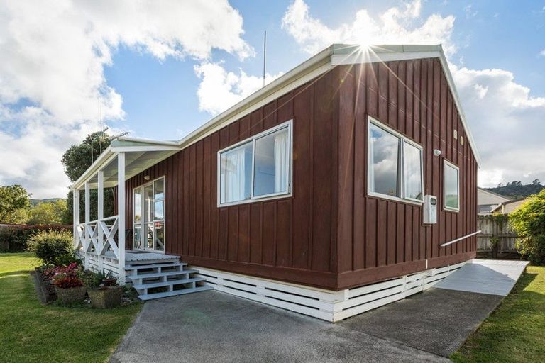 Photo of property in 104a Lowe Avenue, Thames, 3500