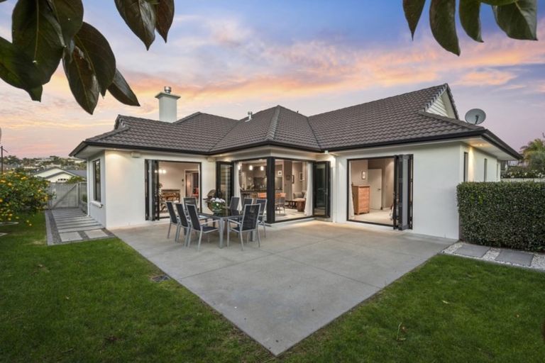 Photo of property in 23 Inglewood Place, Bethlehem, Tauranga, 3110