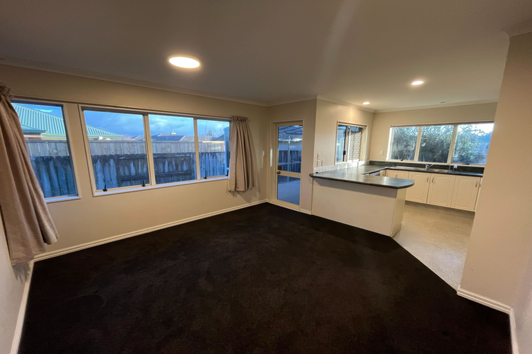 Photo of property in 30 Stableford Drive, Pyes Pa, Tauranga, 3112